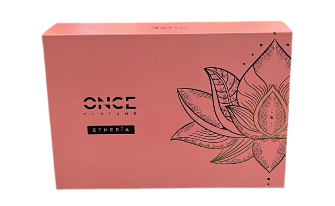 Il set Etheria Eau de Parfum Intense 100 ml + Latte Corpo 100 ml + Bagno 100 ml